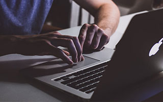 全国十大正规配资:手机买股票怎么开户流程-摩尔线程：拟使用最高不超75亿闲置募集资金进行现金管理